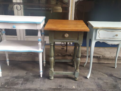 Comodini in legno d'epoca