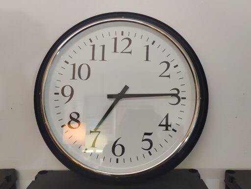 Orologio da parete grande acciaio e vetro