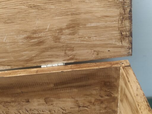 Piccolo baule vintage in legno