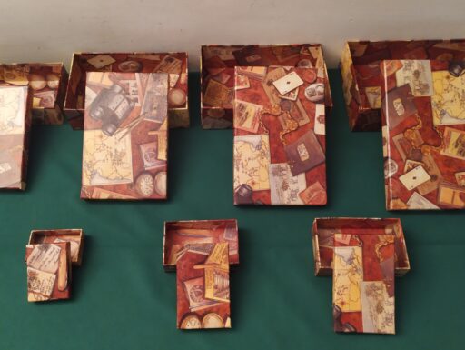 Scatole d'epoca dimensioni decrescenti