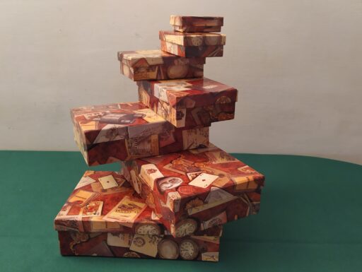 Scatole d'epoca dimensioni decrescenti