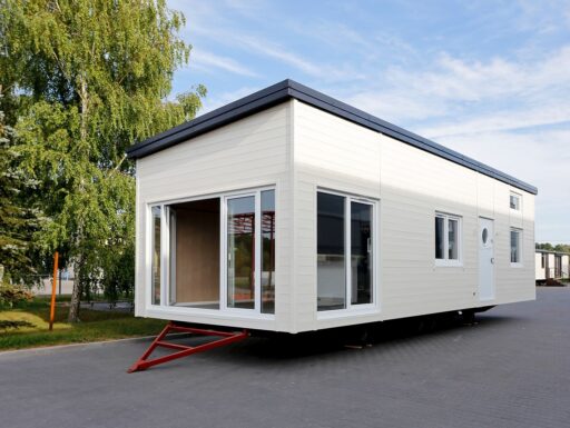 Sono disponibili case mobili nuove e usate.