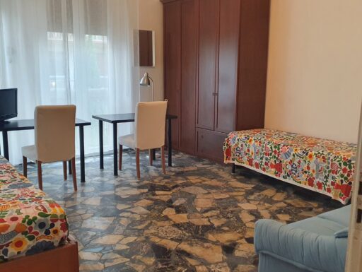 Ampia e luminosa doppia traversa viale dei mille