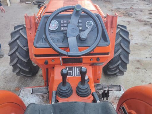 Trattore vigneto 60 hp