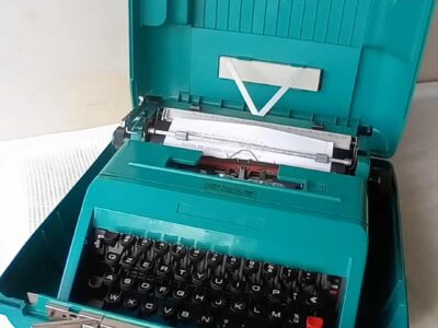 Macchine per scrivere olivetti e altre
