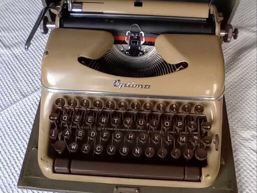 Macchine per scrivere olivetti e altre