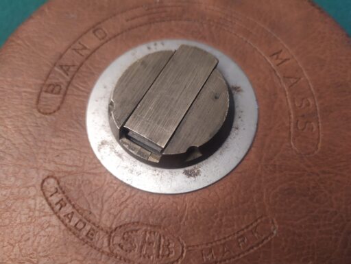 Decametri d'epoca (ottone-cuoio-tessuto) anni 40/50