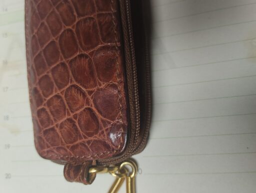 Piccola pelletteria portafogli-chiavi- agende cinture.ecc..