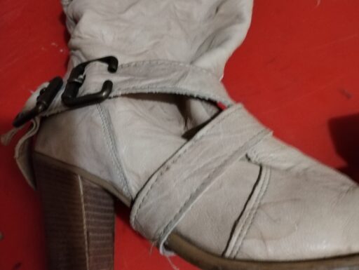 Stivali vintage donna pelle beige