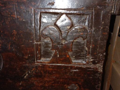 Cassapanca spagnola antica