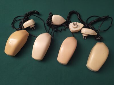 Telefoni d'epoca "grillo"