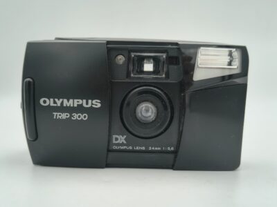 Olympus trip 300 (fotocamera analogica 35mm) usato