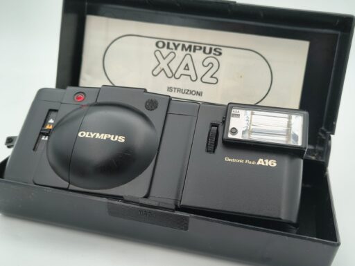 Olympus xa2 (analogica 35mm) usato