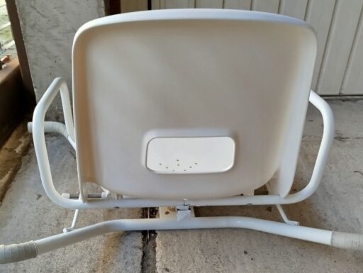 Sedia girevole per vasca