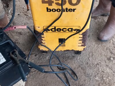 Caricabatterie avviatore deca class booster 450