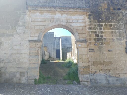 Finimmobil vende, in san donato di l. via s.grande n.2 casa