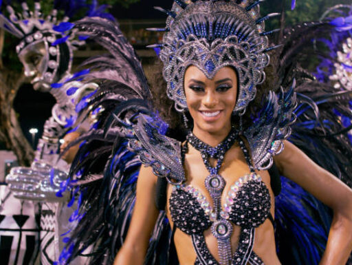 Deejay con ballerini brasiliani per feste