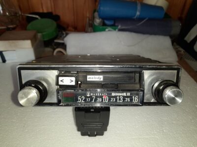 Autoradio a cassette autovox maserati