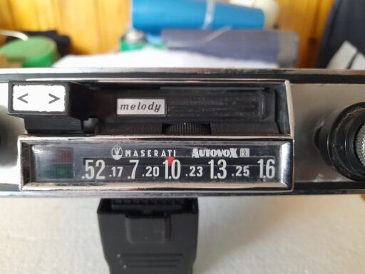 Autoradio a cassette autovox maserati