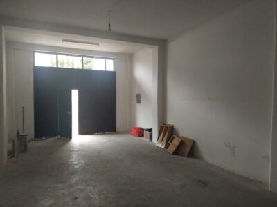 Finimmobil vende in san donaci (br) via umberto 1, 60 garage