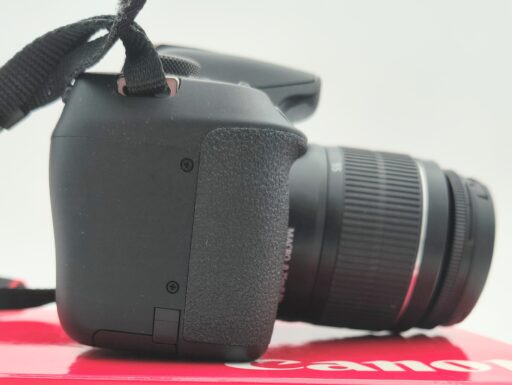 Canon eos 2000d + ef-s 18-55mm f/3.5-5.6 iii (scatti 6.720)