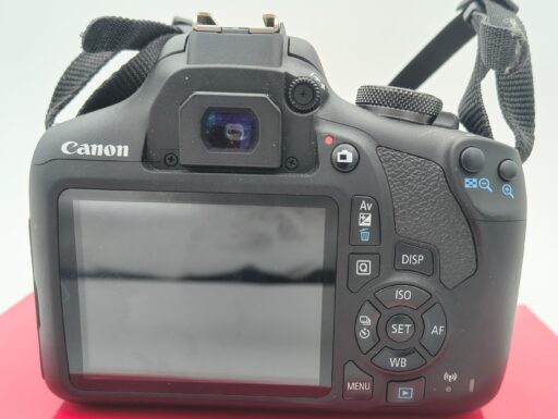 Canon eos 2000d + ef-s 18-55mm f/3.5-5.6 iii (scatti 6.720)