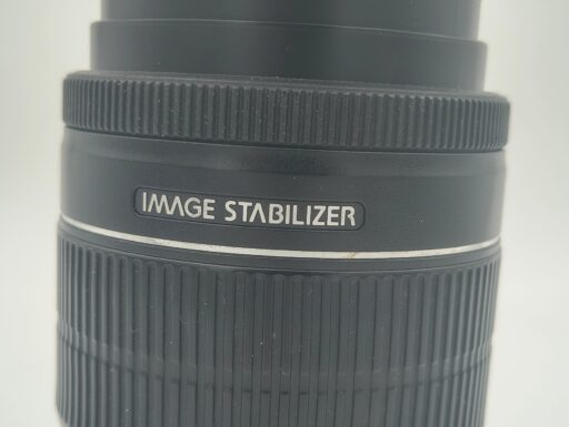 Canon ef-s 18-200mm f/3.5-5.6 is usato "guasto"