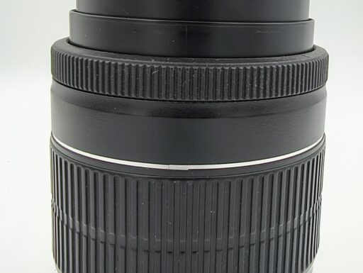 Canon ef-s 18-200mm f/3.5-5.6 is usato "guasto"