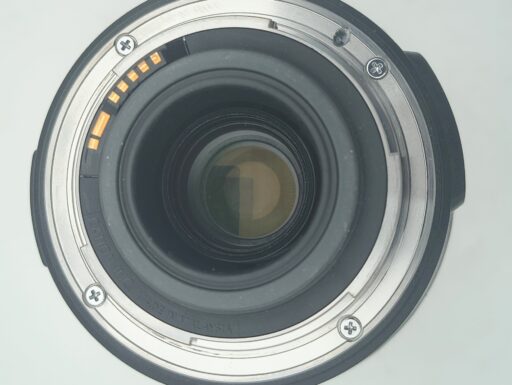 Canon ef-s 18-200mm f/3.5-5.6 is usato "guasto"