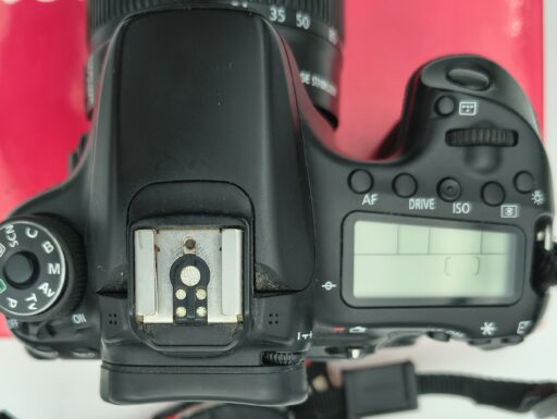 Canon eos 70d+ef-s 18-135mm (scatti 16.273) usato
