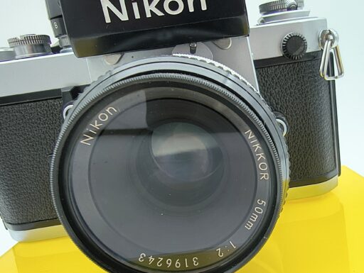 Nikon f2 photomic + nikon nikkor 50mm f/2 usato