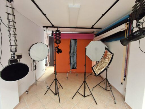 Sala fotografica attrezzata noleggio
