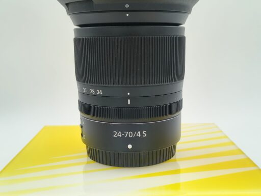 Nikon nikkor z 24-70mm f/4 s usato "saldi"