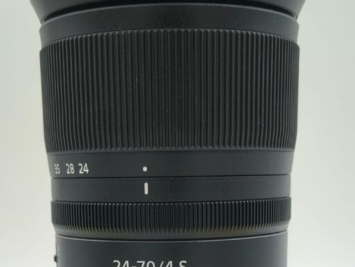 Nikon nikkor z 24-70mm f/4 s usato "saldi"