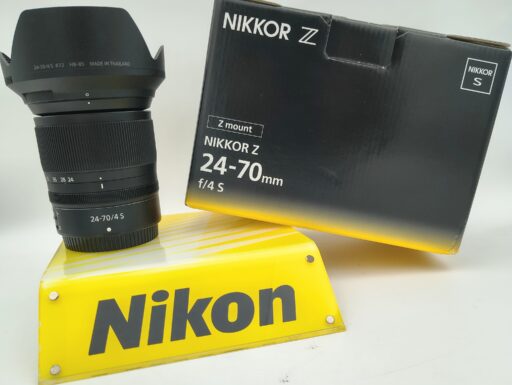 Nikon nikkor z 24-70mm f/4 s usato "saldi"