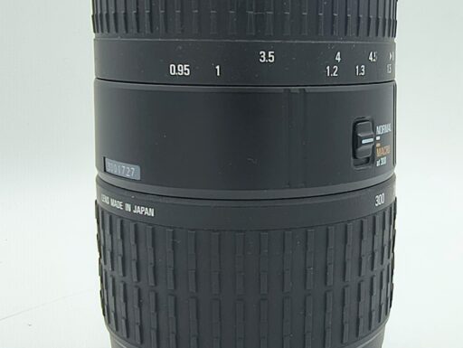 Sigma 70-300mm f/4-5.6 apo macro super per canon usato