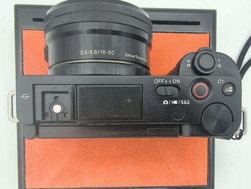 Sony zv-e10+e 16-50mm f/3.5-5.6 pz oss (scatti 2.653) usato