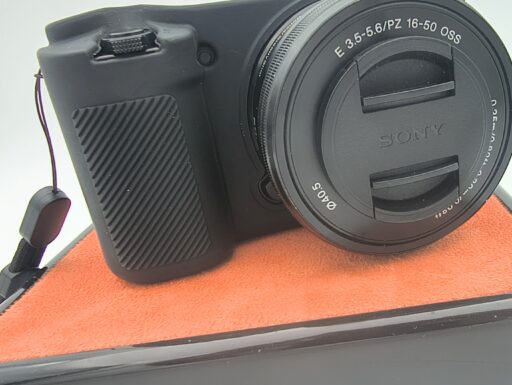 Sony zv-e10+e 16-50mm f/3.5-5.6 pz oss (scatti 2.653) usato
