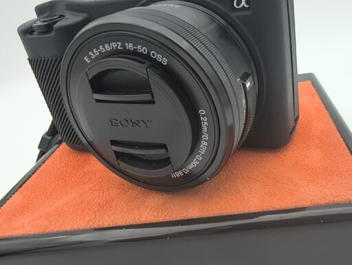 Sony zv-e10+e 16-50mm f/3.5-5.6 pz oss (scatti 2.653) usato
