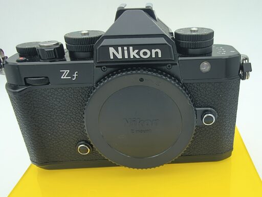 Nikon zf body (scatti 23.260) usato "saldi"