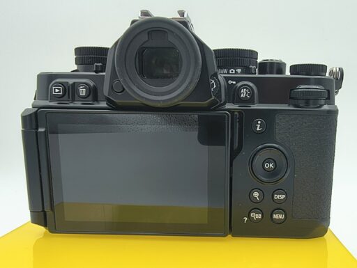 Nikon zf body (scatti 23.260) usato "saldi"