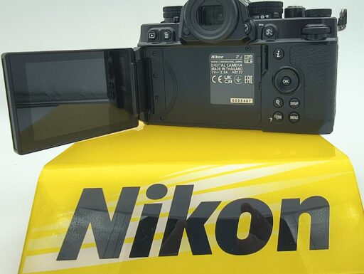 Nikon zf body (scatti 23.260) usato "saldi"