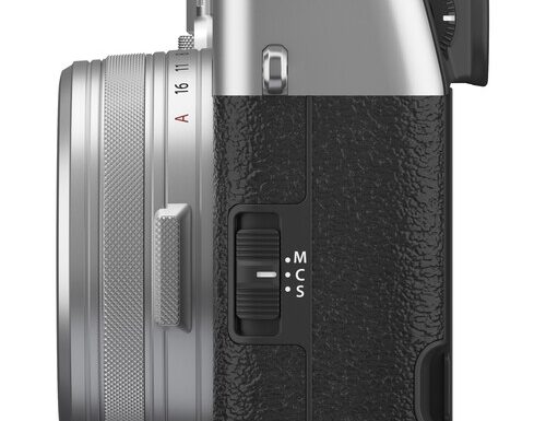 Fujifilm x-100 vi silver - garanzia ufficiale fuji italia