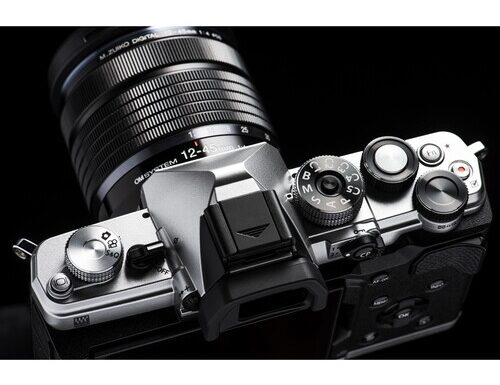 Om system om-3 silver + 12-45mm f/4 pro - "promo"