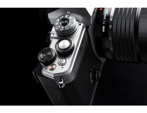 Om system om-3 silver + 12-45mm f/4 pro - "promo"