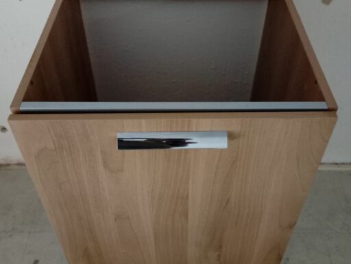 Basi per cucina varie altezza 85/90 cm.