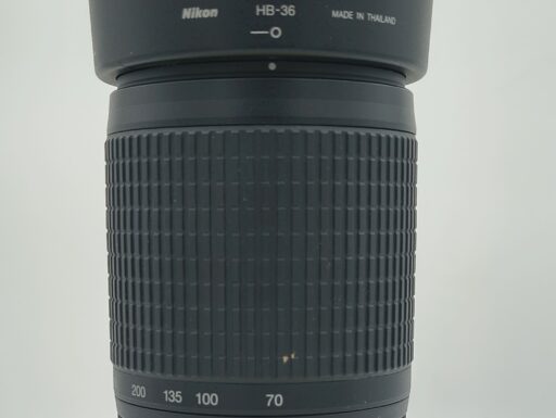 Nikon af-s 70-300mm f/4.5-5.6 g vr if ed usato