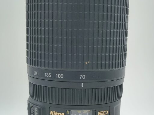 Nikon af-s 70-300mm f/4.5-5.6 g vr if ed usato