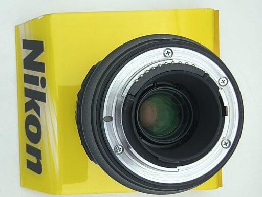Nikon af-s 70-300mm f/4.5-5.6 g vr if ed usato