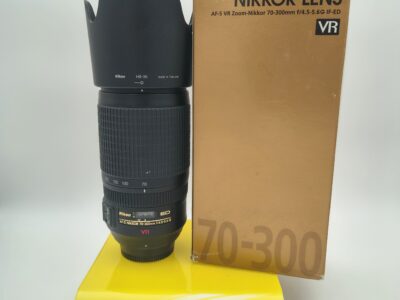 Nikon af-s 70-300mm f/4.5-5.6 g vr if ed usato